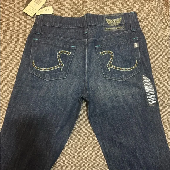 Rock & Republic Dark Blue Denim with Button Detail - Picture 5 of 5